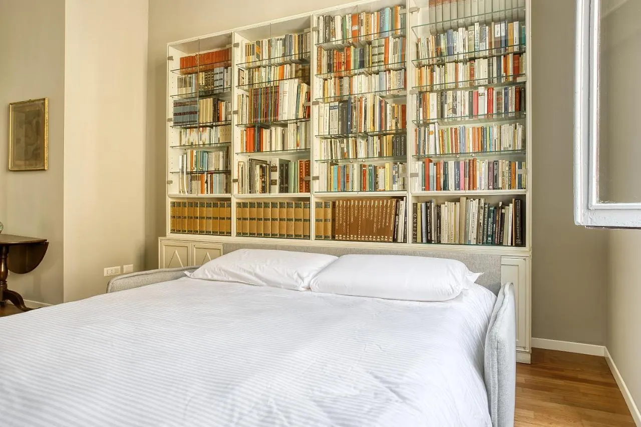 Apartment Joivy Cute Apt Near Guastalla Gardens Milan Italy
